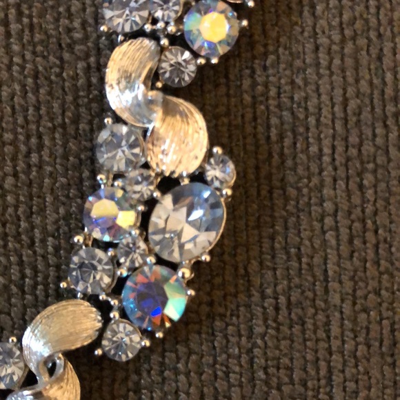 Vintage 1950s Lisner necklace and earrings - Picture 4 of 6